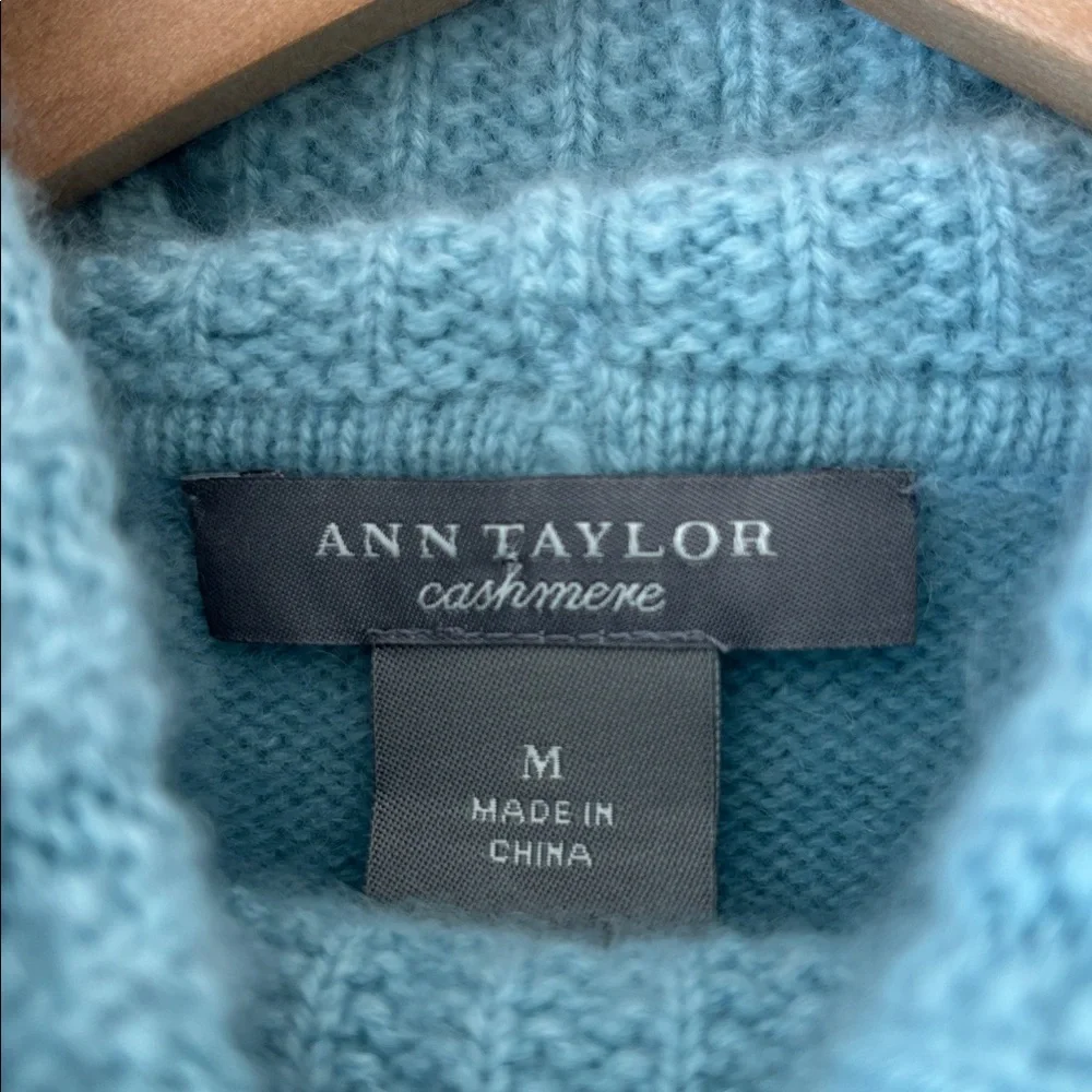 Ann Taylor Cashmere Soft Blue Cowl Neck Sweater Size Medium - Picture 6 of 7